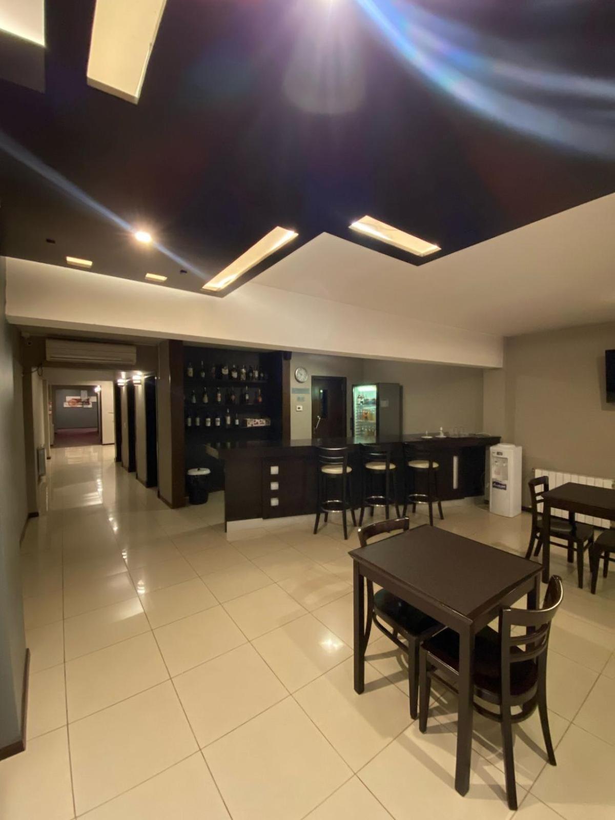 Hotel Aires De