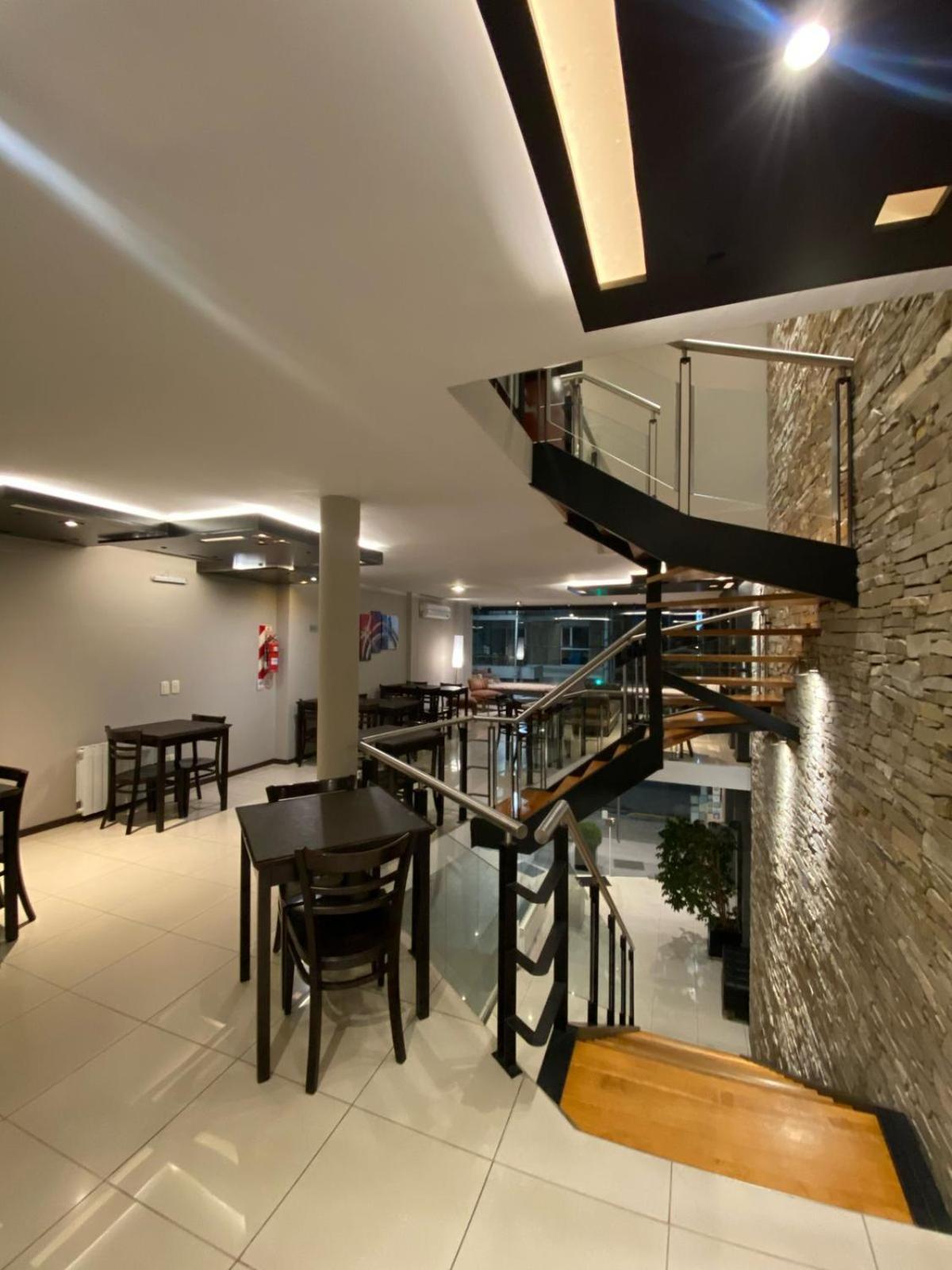 Aires De Hotel 3*