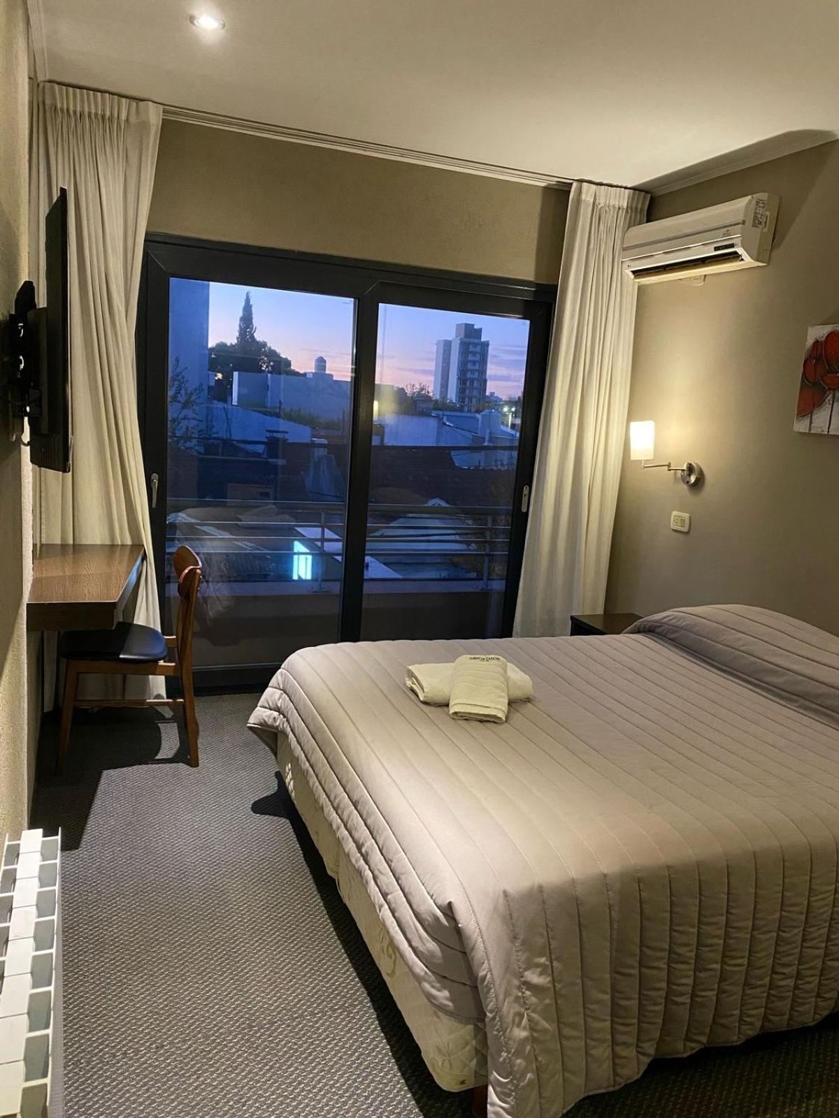 Hotel Aires De 3*